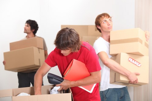 Local removal truck hire for flats and homes in Swiss Cottage